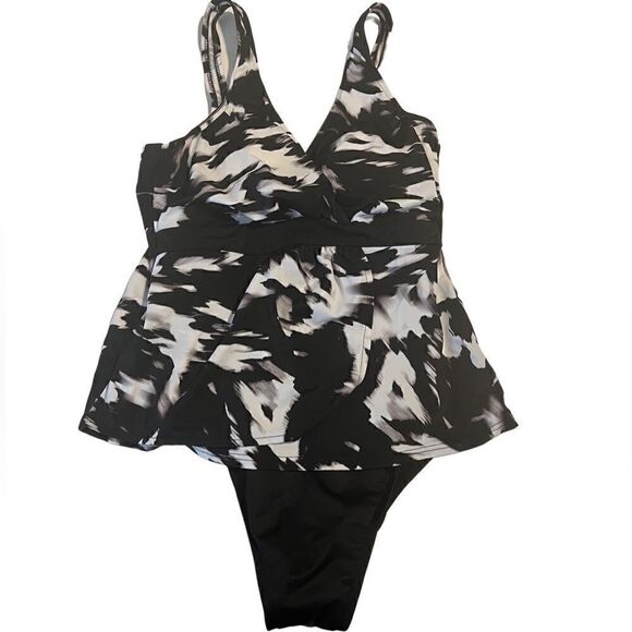 Trimshaper Black White Print Slimming Flowy One Piece Bathing Suit Size 10 - Picture 1 of 15
